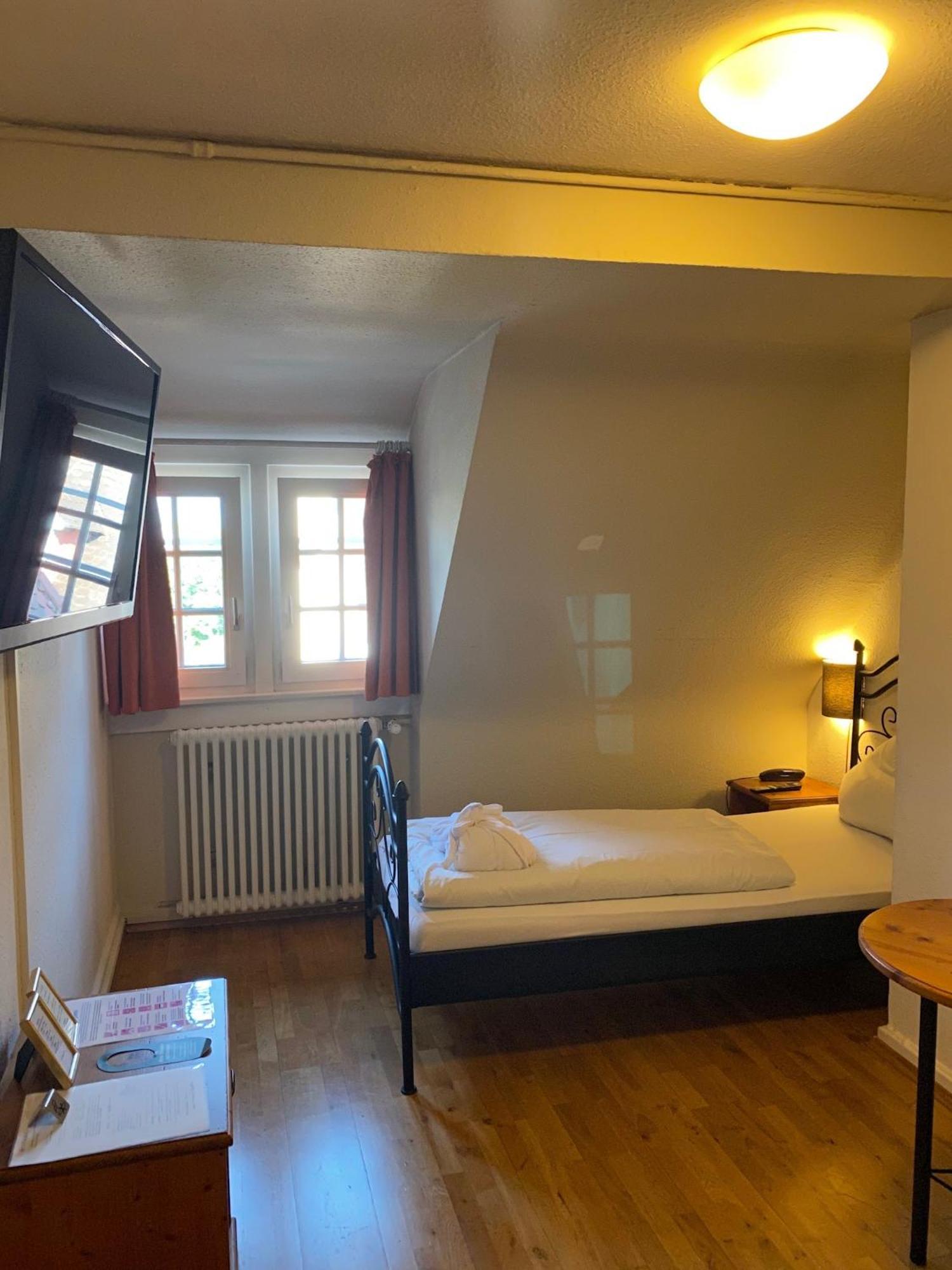 Hotel Gasthaus Schuetzen Freiburg im Breisgau Oda fotoğraf